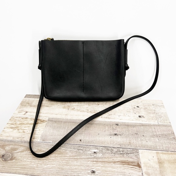 Madewell Handbags - Madewell The Knotted Crossbody Bag in Black Leather